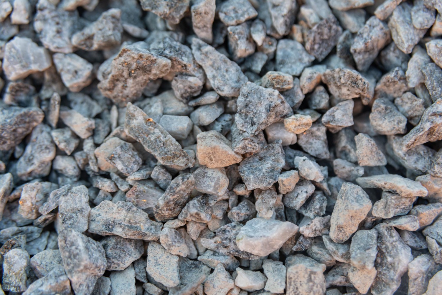Construction aggregate pile